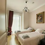 招待所 La Rose Du Chateau 卢德